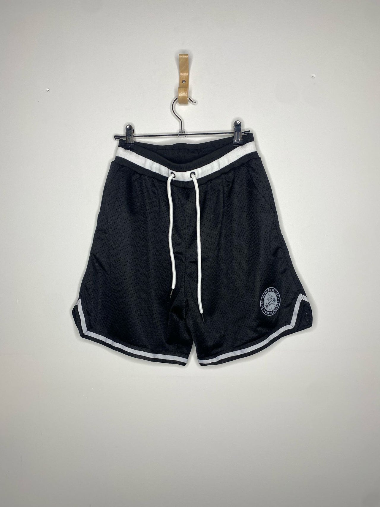 2024 BODY BEYOND Bottom Logo Shorts