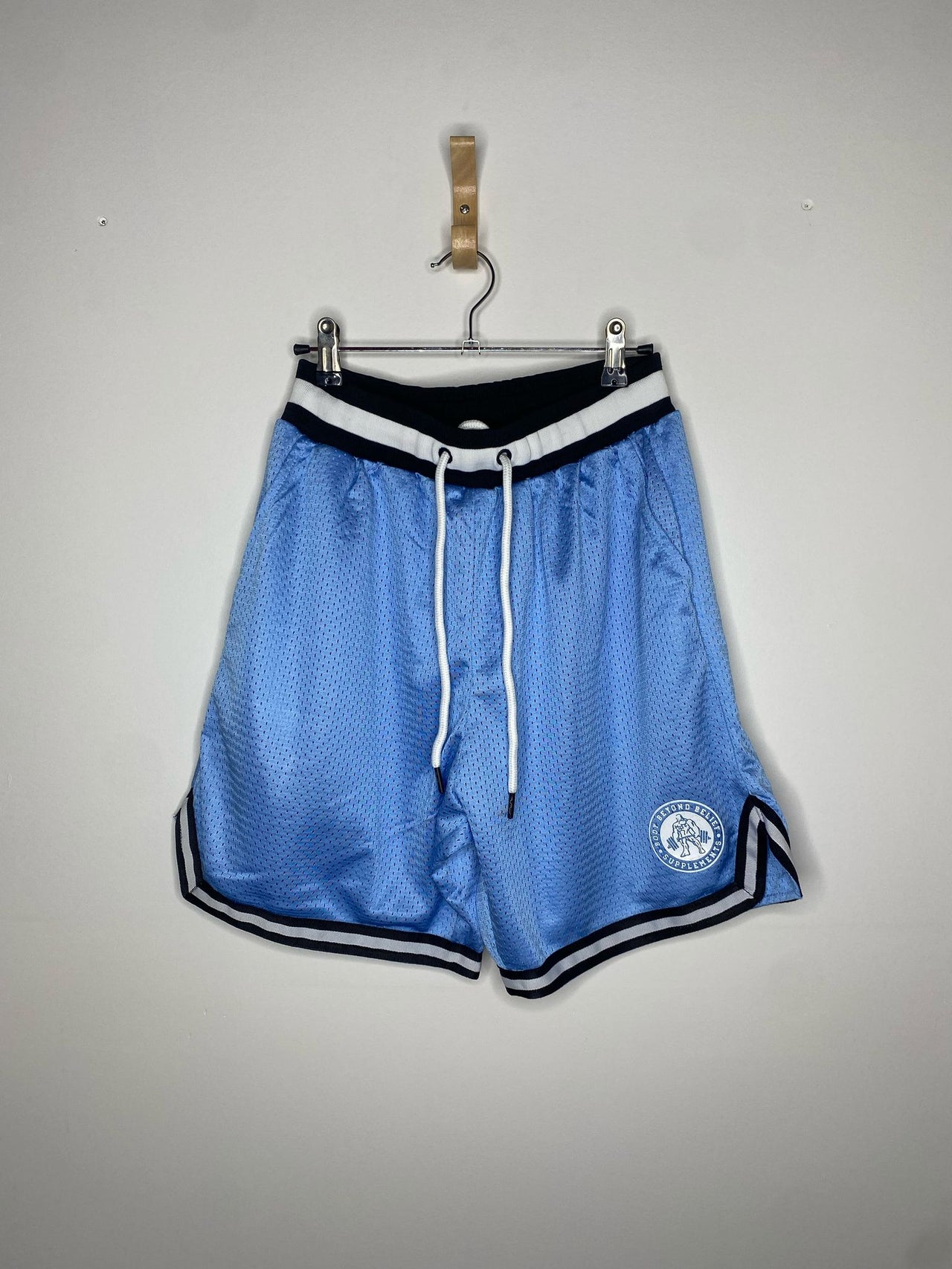 2024 BODY BEYOND Bottom Logo Shorts