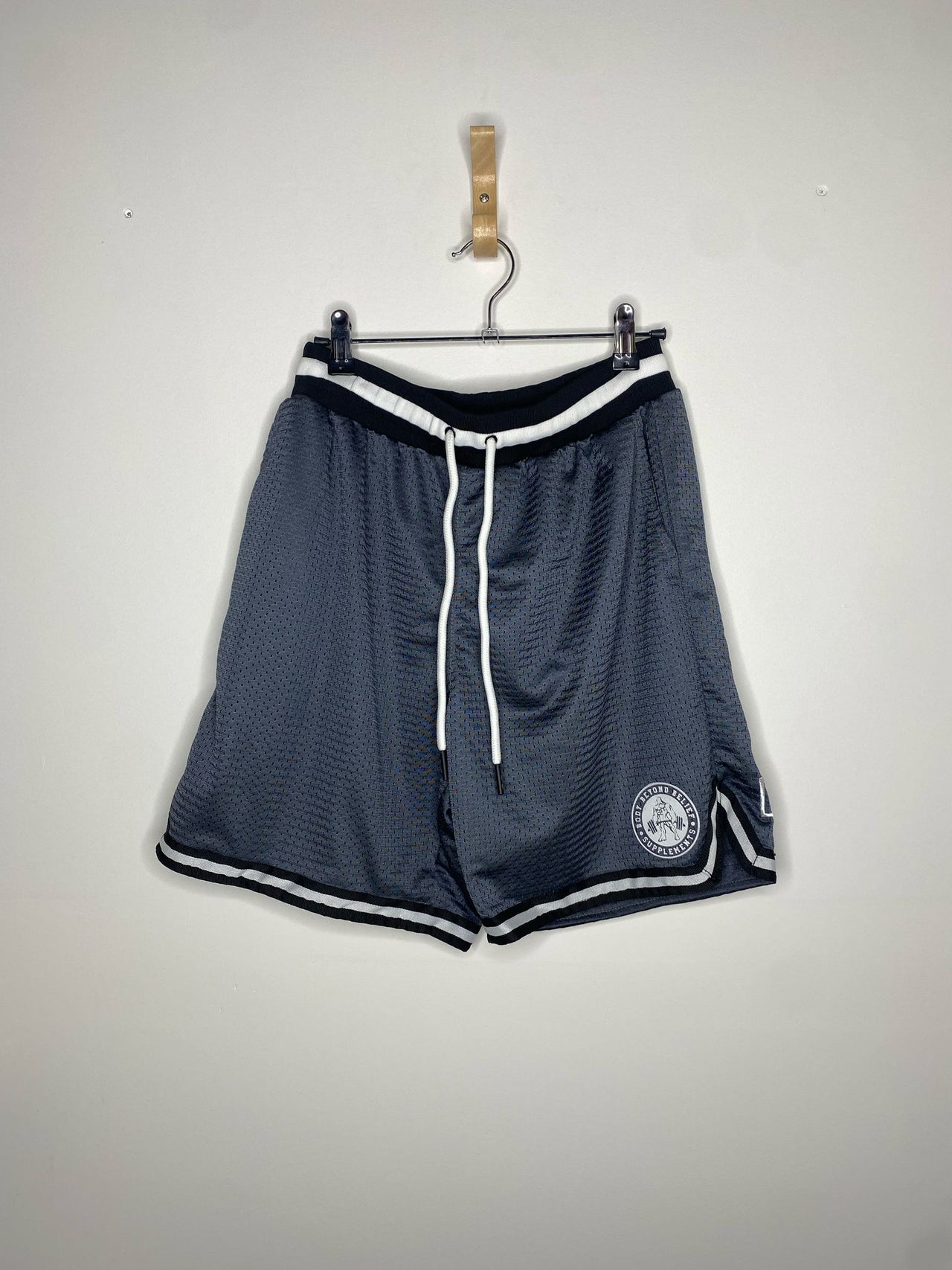 2024 BODY BEYOND Bottom Logo Shorts